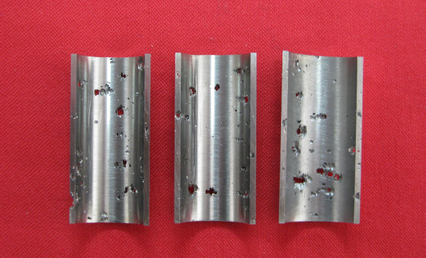 304不銹鋼點腐蝕穿孔